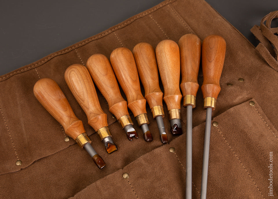 Magnificent-Set-of-8-LIE-NIELSEN-Screwdrivers-in-Leather-Roll-120716