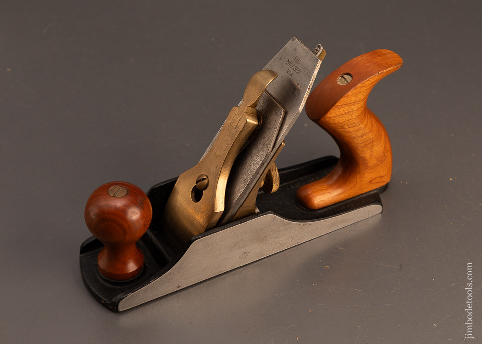 Out-of-Stock-&-Unavailable-LIE-NIELSEN-No.-4-Smooth-Plane-with-55°-Frog-120717