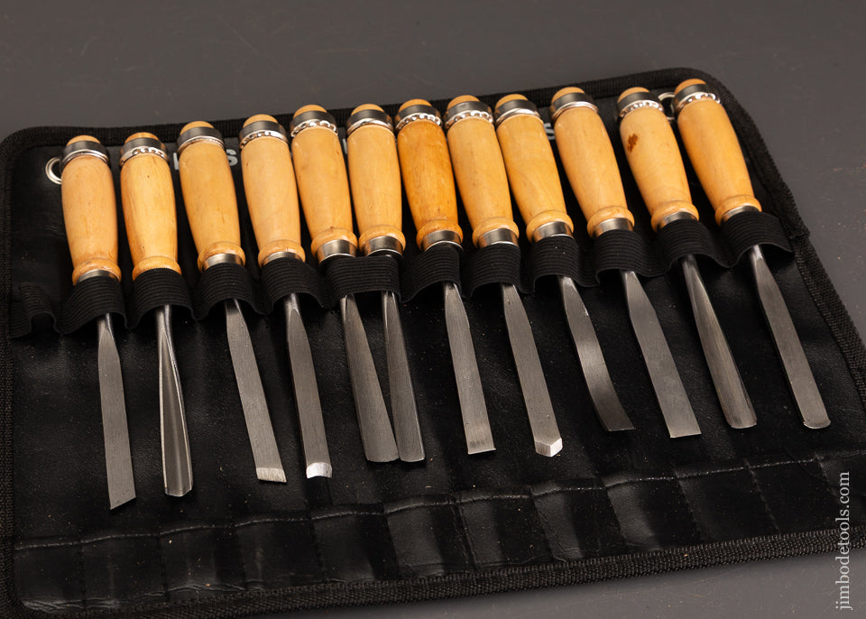 Mint-Set-of-12-Carving-Tools-120722