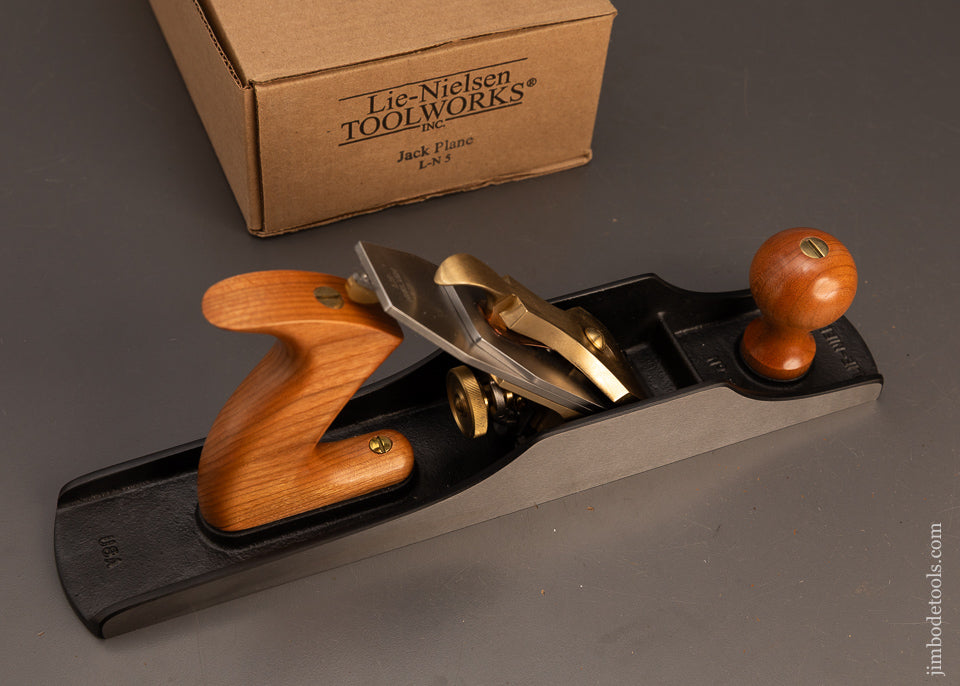 LIE NIELSEN-No.-5-Jack-Plane-Out-of-Stock-&-Unavailable-at-Lie-Nielsen-Mint-in-Box-120729