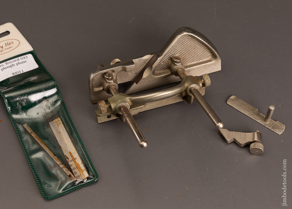 RECORD-No.-043-Plow-Plane-with-new-Cutter-Set-120802