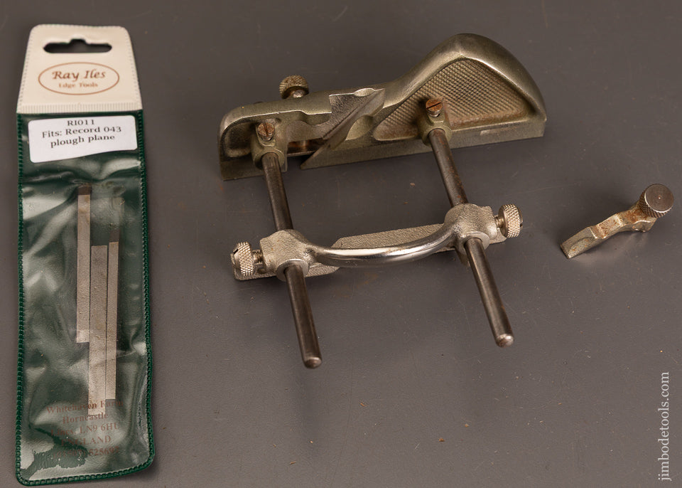 RECORD-No.-043-Plow-Plane-with-new-Cutter-Set-120803
