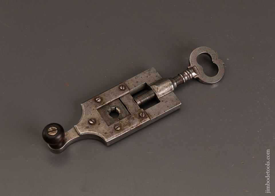 Gorgeous-Adjustable-Threading-Die-120910
