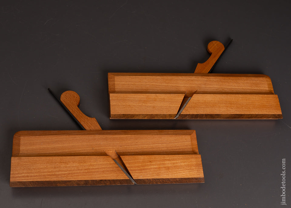 M.S.-BICKFORD-Mint-Pair-of-Snipe-Bill-Moulding-Planes-18th-Century-Style-120918