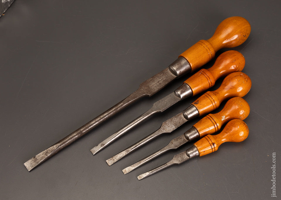 Beautiful-Set-of-5-English-Beech-Cabinet-Maker’s-Screwdrivers-by-WOODCRAFT-121003