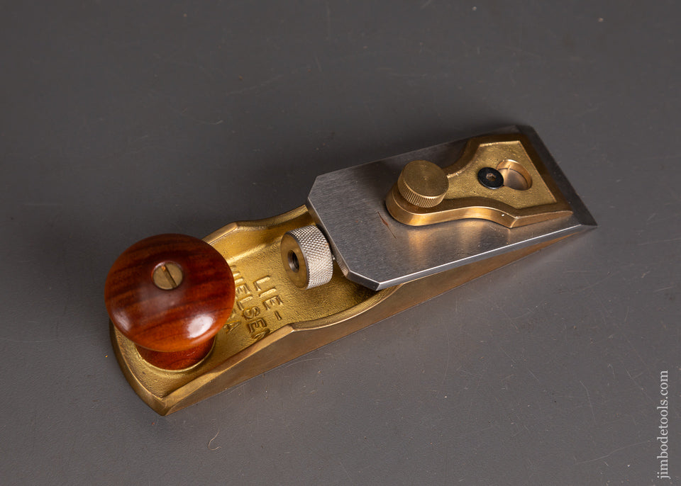 LIE-NIELSEN-No.-97-1/2-Bronze-Chisel-Plane-121128