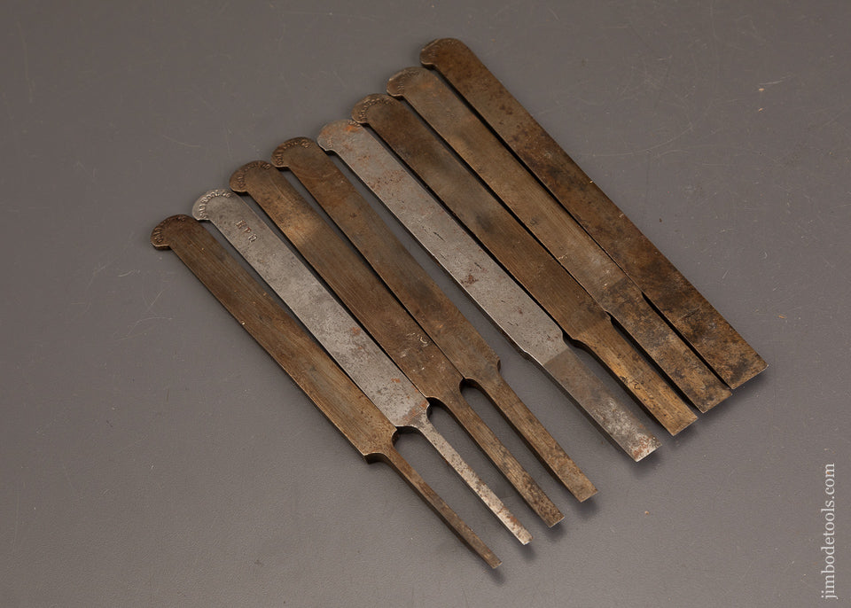 Full-GraduatedSet-of-8-OHIO-TOOL-CO.-Centerwheel-Plow-Plane-Irons-121345