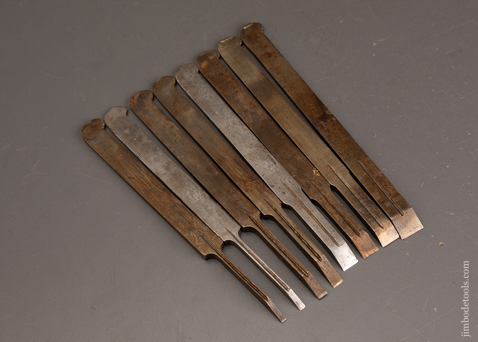 Full-GraduatedSet-of-8-OHIO-TOOL-CO.-Centerwheel-Plow-Plane-Irons-121345