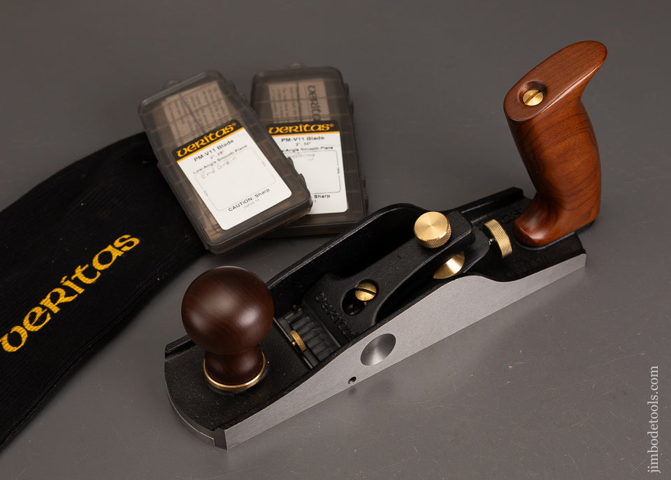 Near-Mint-LEE-VALLEY-VERITAS-Low-Angle-Smooth-Plane-with-2-Irons-121353