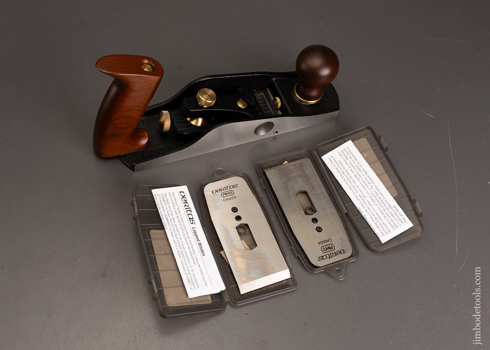 Near-Mint-LEE-VALLEY-VERITAS-Low-Angle-Smooth-Plane-with-2-Irons-121353