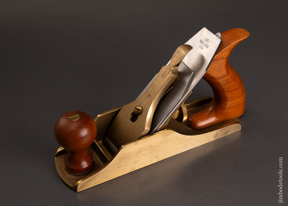 Extra-Fine-LIE-NIELSEN-No.-4-Bronze-Smooth-Plane-121576