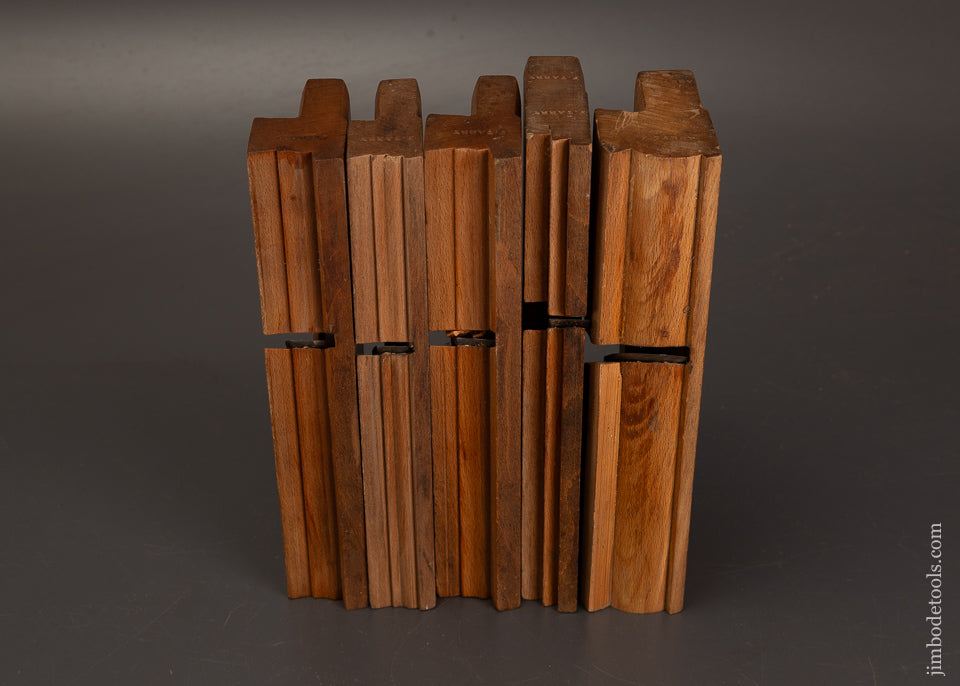 Fine-Clean-Set-of-5-Wooden-Moulding-Planes-121784