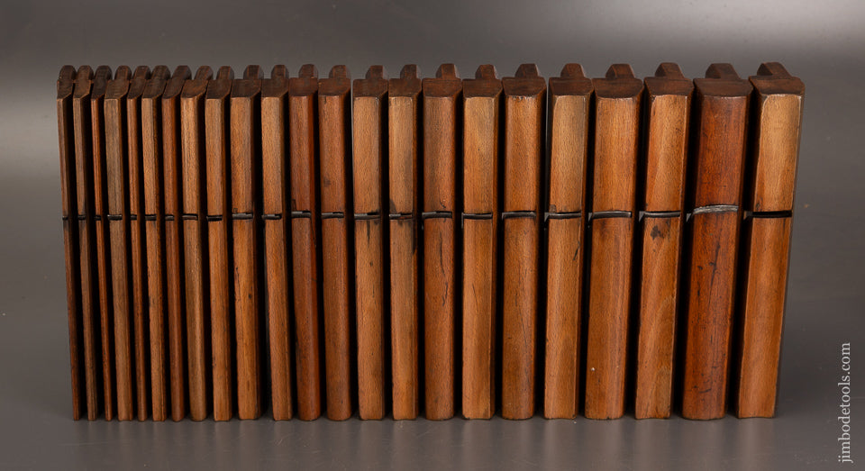 Amazing-Set-of-23-Hollow-&-Round-Planes-by-IOHN-GREEN-Ca.-1768-1808-121818-AS-OF-AUG-18