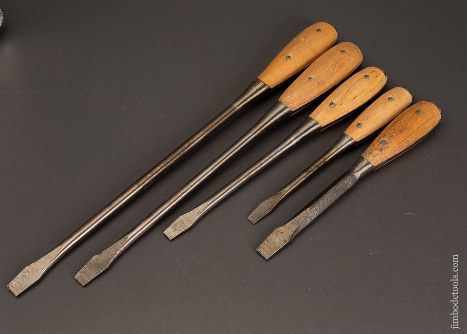New-Old-Stock-Set-of-5-IRWIN-“Perfect-Handle”-Screwdrivers-121824