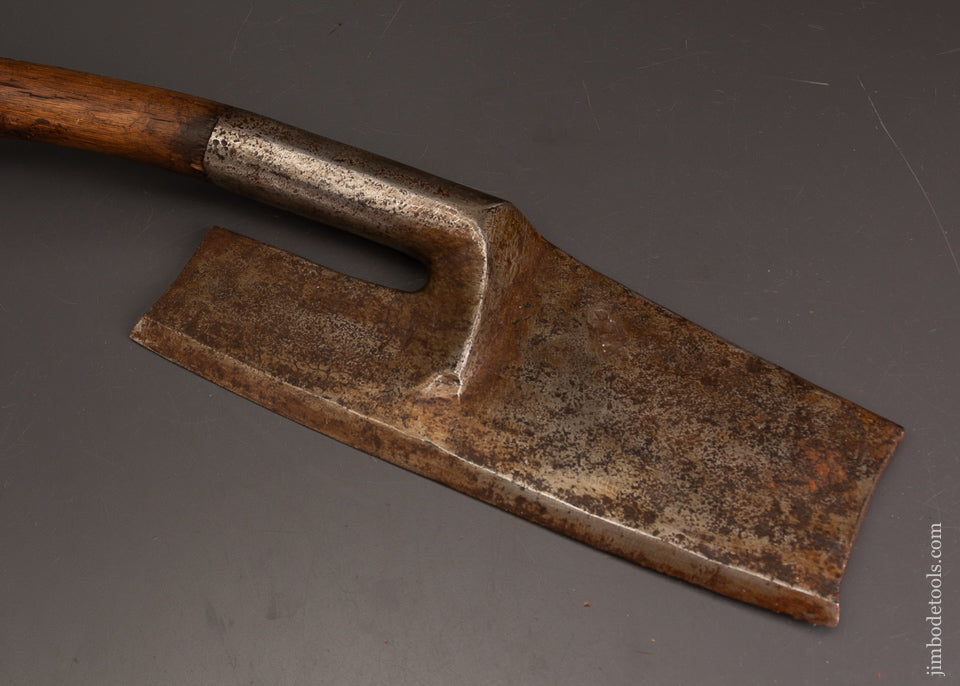 Early-French-Doloire-Single-Bevel-Hewing-Axe-122004