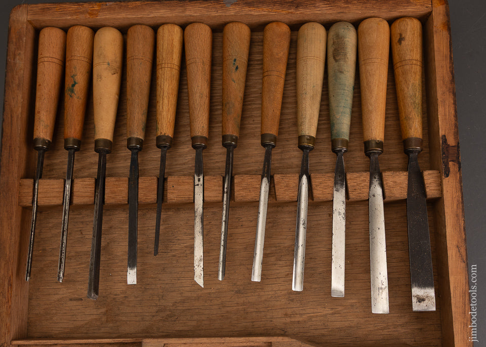 S.J.-ADDIS-Set-of-12-Carving-Chisels-Near-Mint-in-Box-122214
