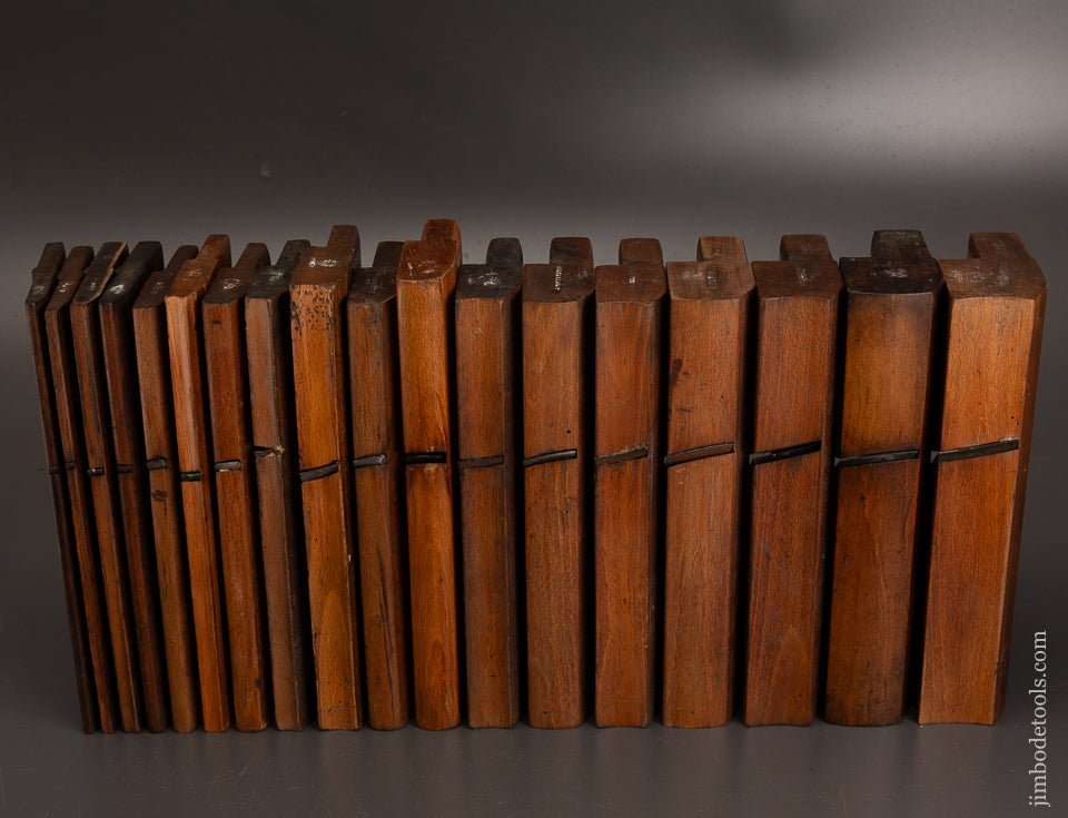 Complete-Working-Set-of-18-Hollows-&-Rounds-Molding-Planes-2-18-EVENS-122343