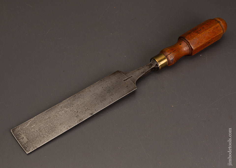Rt.-SMITH-&-CO.-2-Inch-Bevel-Edge-Paring-Chisel-with-Boxwood-Handle-122381