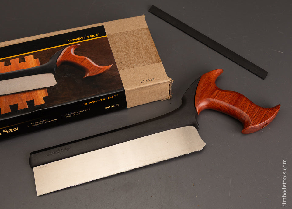 LEE-VALLEY-VERITAS-“F”-Dovetail-Saw-Mint-in-Box-121354