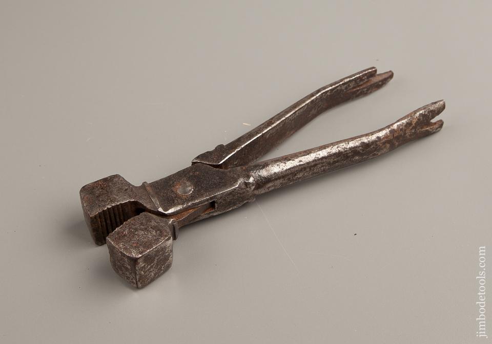 16th/17th Century Nine inch Pliers WOW - 77285U