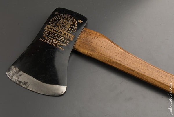 Amazing A.TREDWAY & SONS LINCOLN AXE Mint With Octagonal Handle - 88289U