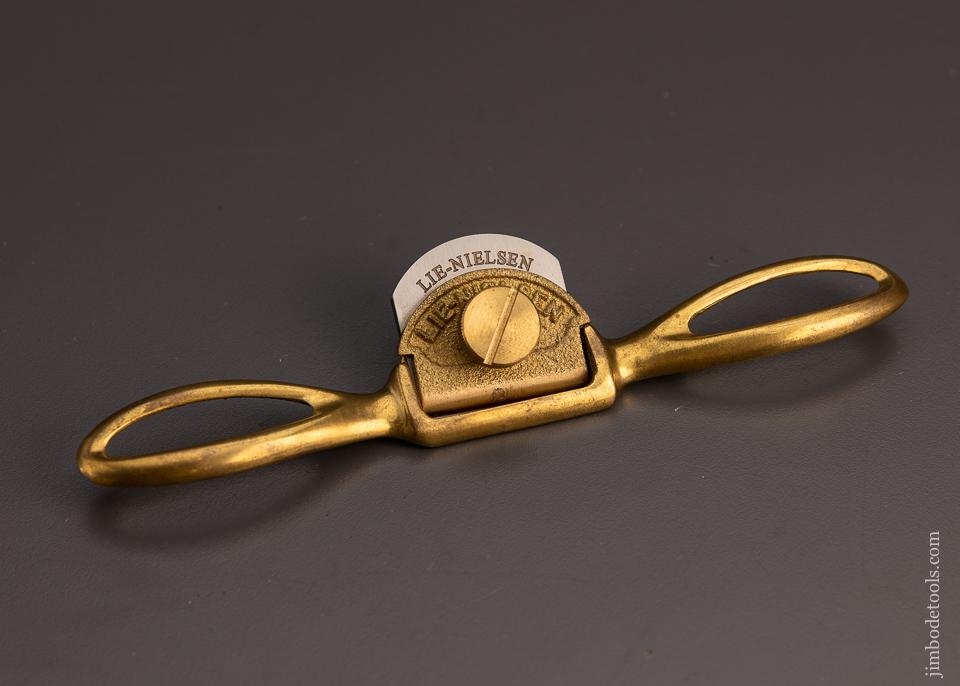 Mint LIE-NIELSEN Small Spokeshave Flat Bottom - 97704