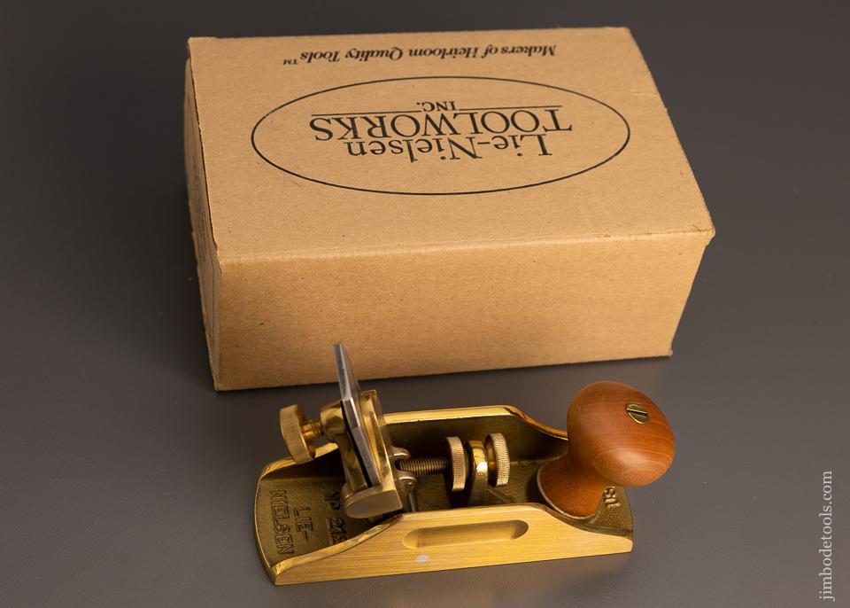 LIE NIELSEN No. 212 Bronze Scraper Plane Mint in Box - 98332
