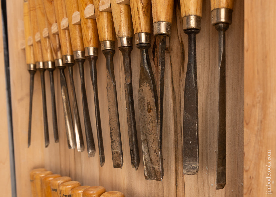 Comprehensive Set of 39 BUCK BROS. Carving Tools Chisels Gouges in Maple Cabinet - 116622