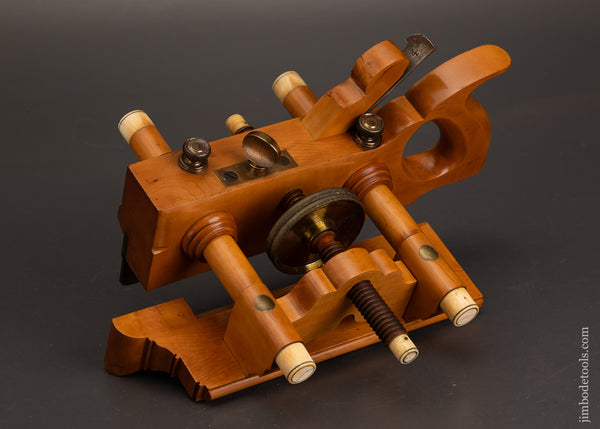 Remarkable-SANDUSKY-No.-141-Boxwood-Center-Wheel-Plow-Plane-with-Ivory-Tips-EXCELSIOR-122323-AS-OF-OCT-11