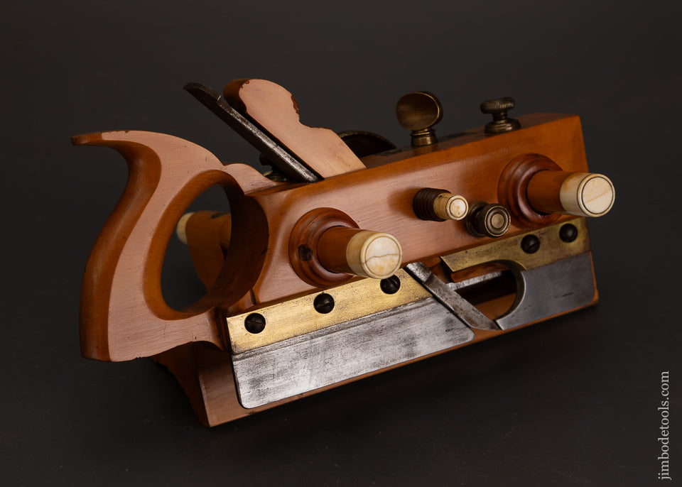 Remarkable-SANDUSKY-No.-141-Boxwood-Center-Wheel-Plow-Plane-with-Ivory-Tips-EXCELSIOR-122323-AS-OF-OCT-11