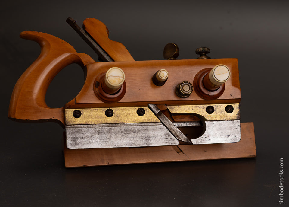 Remarkable-SANDUSKY-No.-141-Boxwood-Center-Wheel-Plow-Plane-with-Ivory-Tips-EXCELSIOR-122323-AS-OF-OCT-11