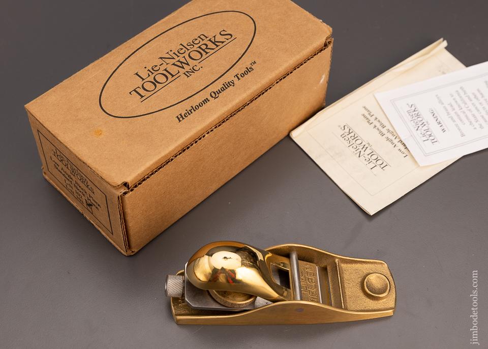 LIE NIELSEN No. 102 Bronze Low Angle Block Plane Near Mint in Box - 100205