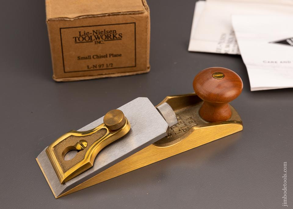 LIE NIELSEN No. 97 1/2 Small Chisel Plane Mint in Box - 100206