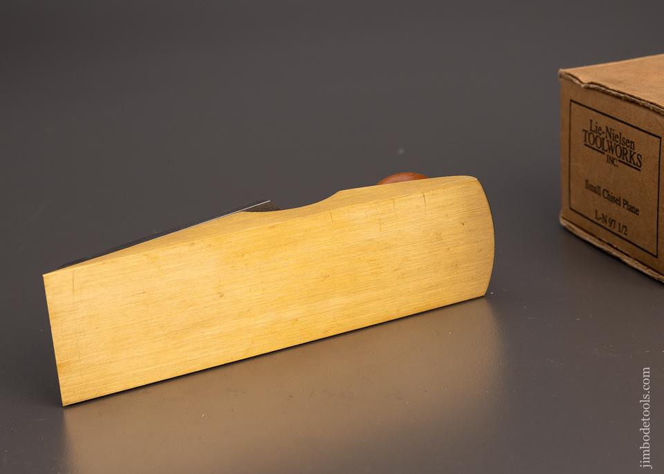 LIE NIELSEN No. 97 1/2 Small Chisel Plane Mint in Box - 100206