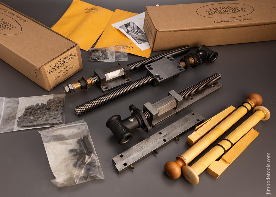 LIE NIELSEN TOOL WORKS Twin Screw Chain Drive Vise & Standard Tail Vise in Original Boxes -100208