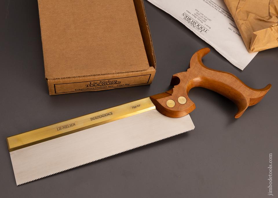 LIE NIELSEN 9 Inch Dovetail Saw Mint in Box - 100403