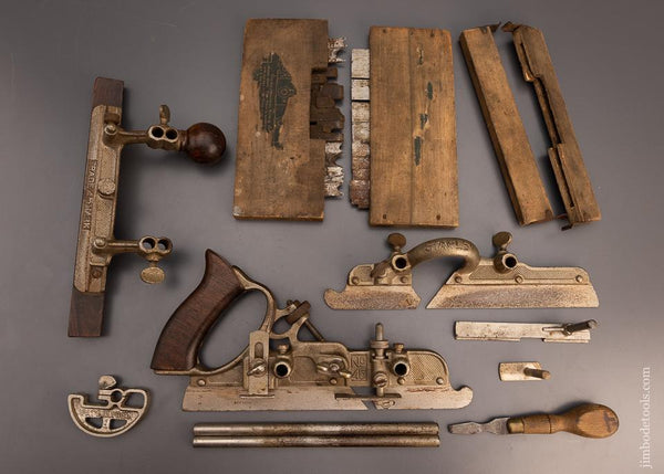Excellent User Sweetheart STANLEY No. 45 Combination Plane with 21 Cutters & All 5 Stops - 100422