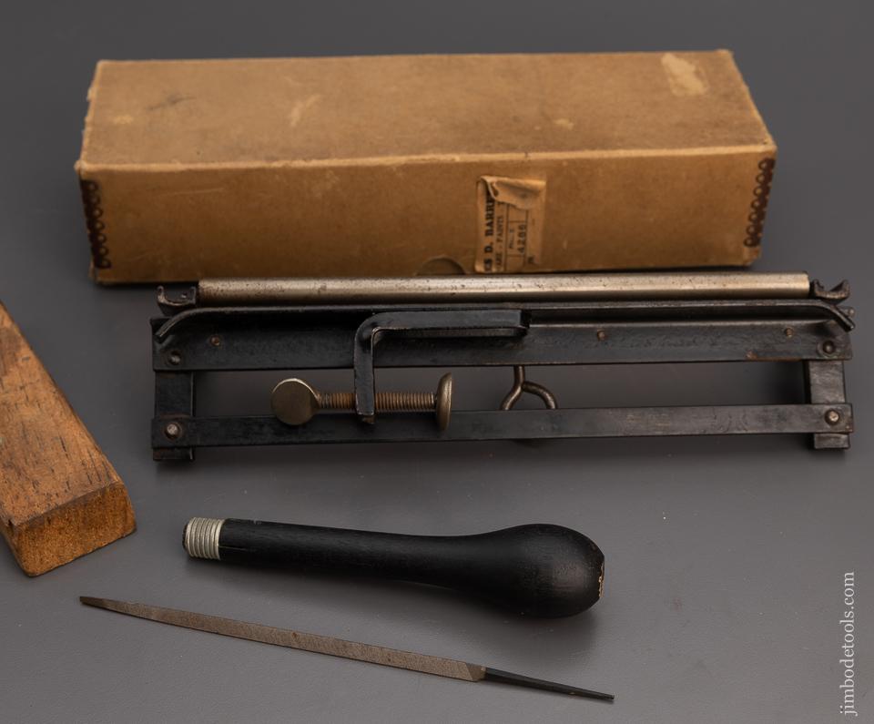 MOSBACK HARDWARE CO. No. 67 Saw Vise Near Mint in Box with New Disston File - 100848