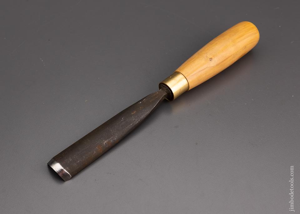 Big, Wide 1 1/8 Inch ADDIS Carving Chisel with Boxwood Handle #8 Sweep - 101467