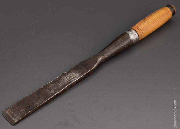 1 3/8 x 17 1/2 Inch Hand Forged Heavy Framing Chisel T BENJAMIN DAYTON, OHIO - 101586