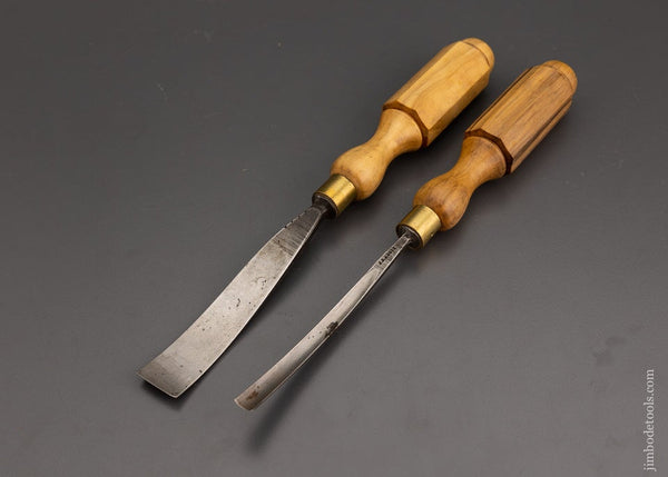 2 ADDIS Carving Gouges 3/8 & 7/8 Inch Boxwood Handles - 101628