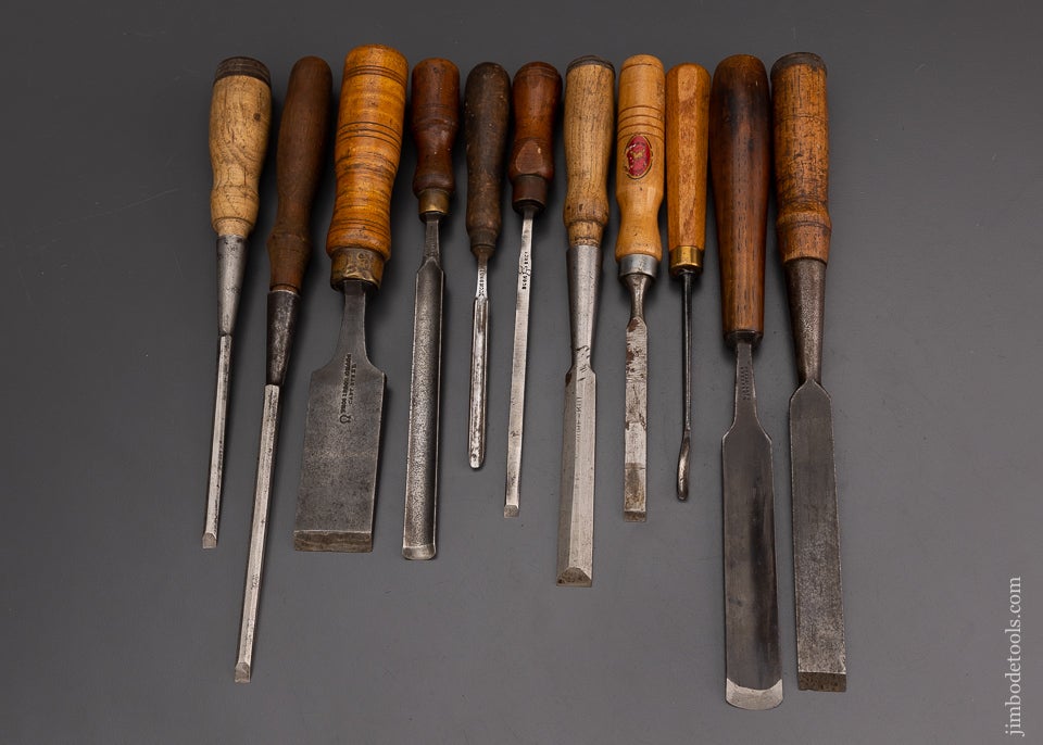 11 Good Chisels and Gouges - 101637