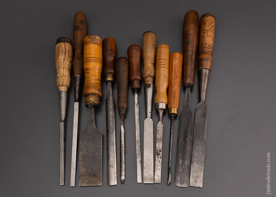 11 Good Chisels and Gouges - 101637
