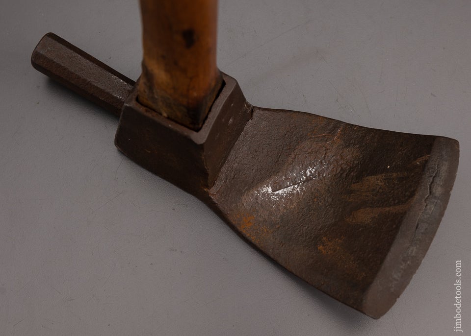 Very Curvy Framing Adze with Octagonal Poll - 101646