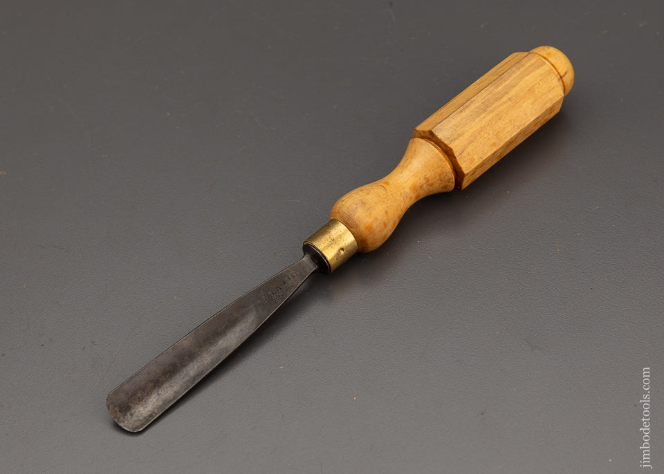 3/4 Inch No. 4 Sweep Boxwood Handle Gouge B. ADDIS - 101789