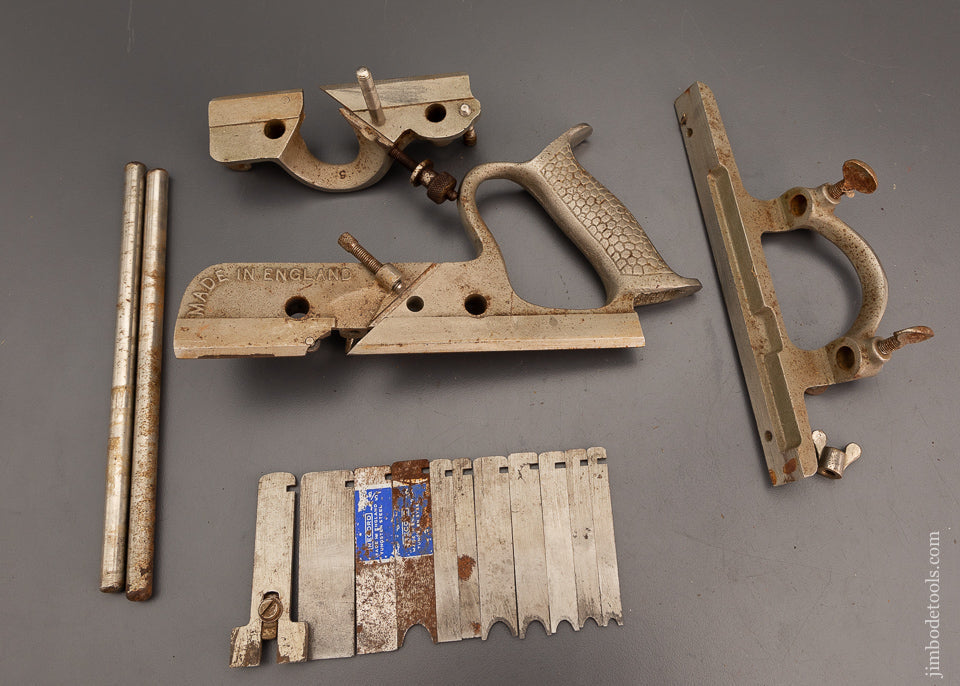 RECORD No. 050 Plow Plane with 11 Cutters & No Stops - 102313