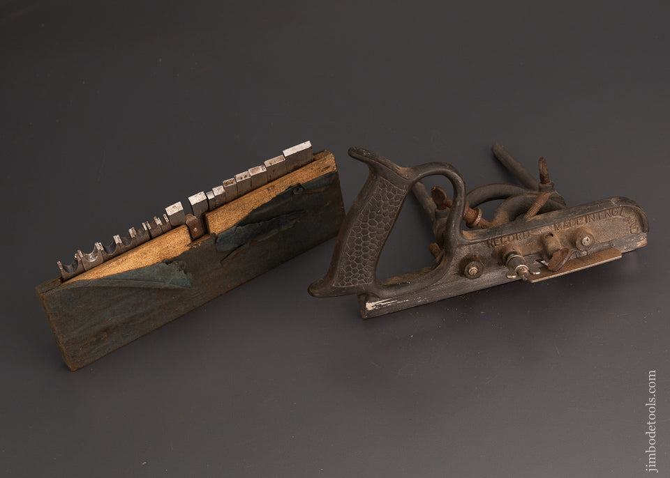 RECORD No. 050 Plough Plane with 15 Cutters & 1 Stop - 102771