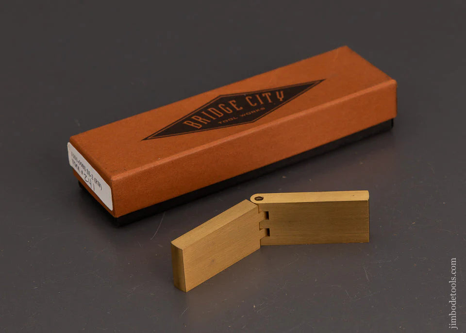 BRIDGE CITY TOOL WORKS SS-2 Rosewood Saddle Square Mint in Box - 102818