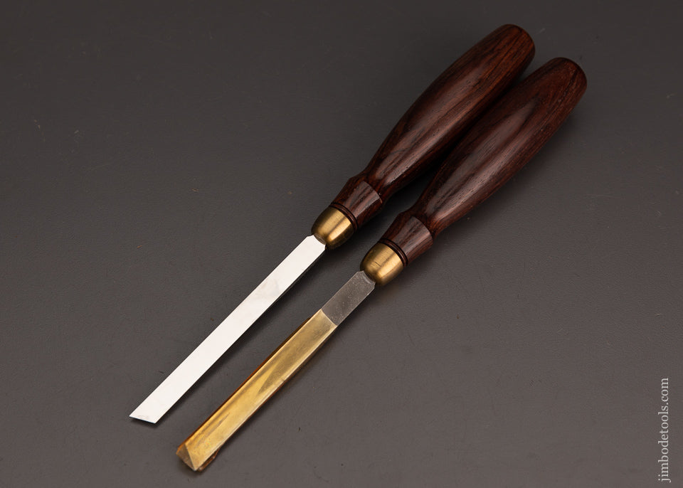 BLUE SPRUCE TOOL WORKS Pair of Skew Chisels with Rosewood Handles Mint in Box - 102827