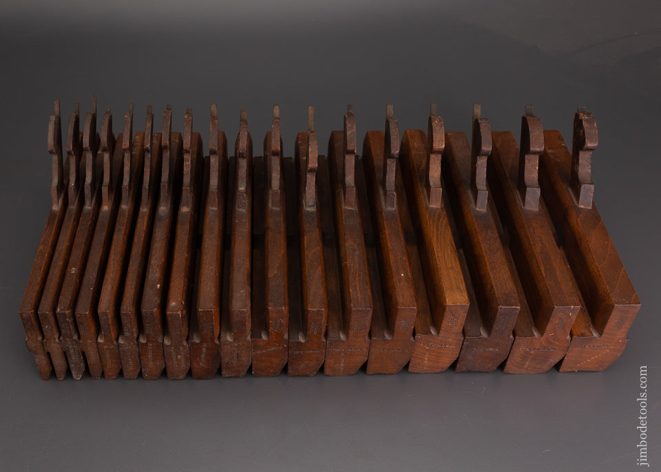 Near Mint KING & CO. HULL Skewed Set of 18 Hollow & Round Planes - 102834